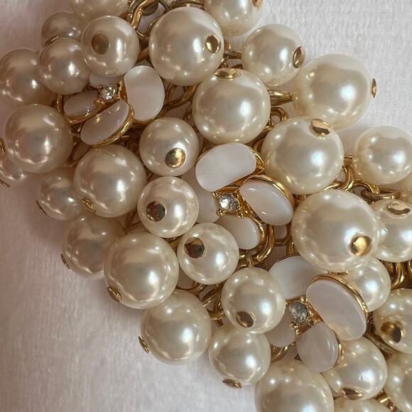 Talbots Pearl Cluster Necklace - Picture 5 of 16